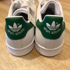 ADIDAS STAN SMITH SNEAKERS - women’s size 8.5 US